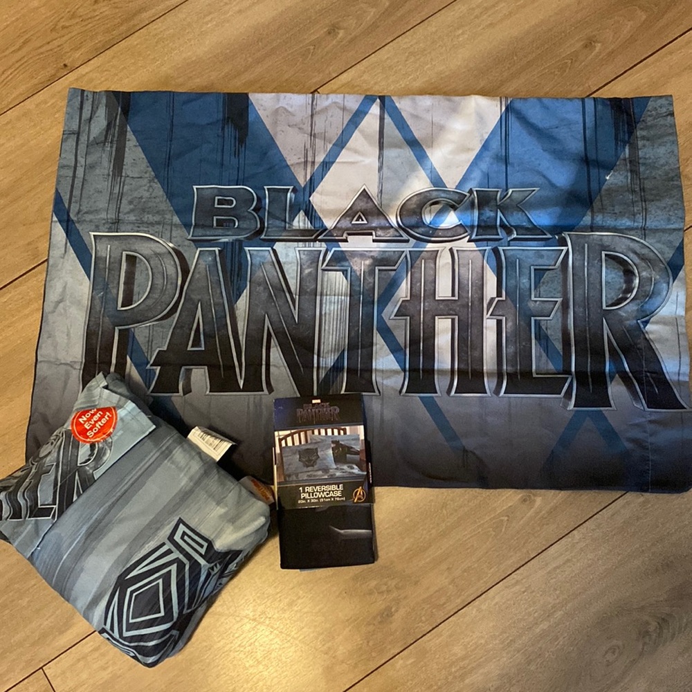 Twin-sized Black Panther Pillowcase and Sheet set 🛌